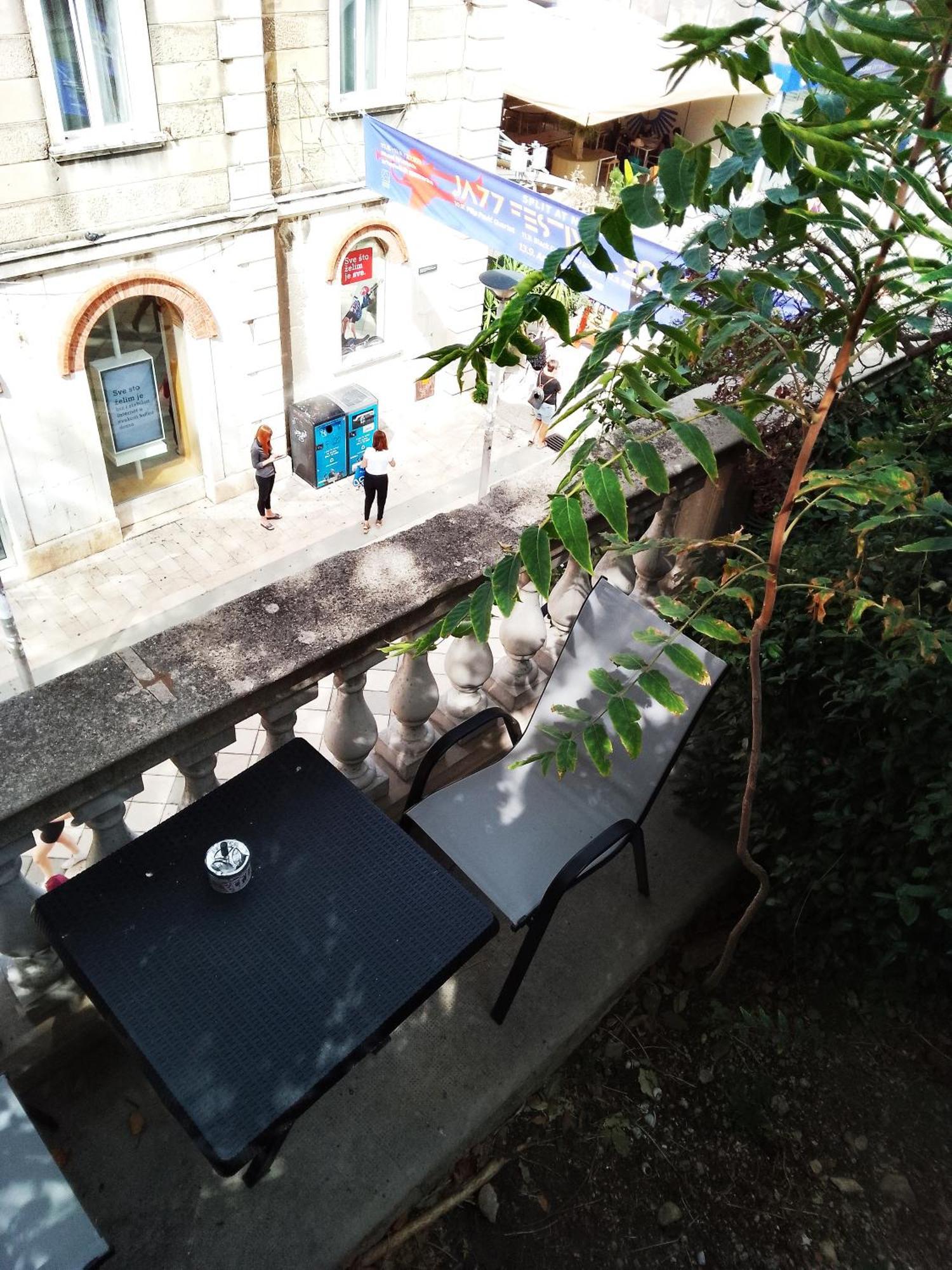 Garden In The Center Apartment Split Luaran gambar