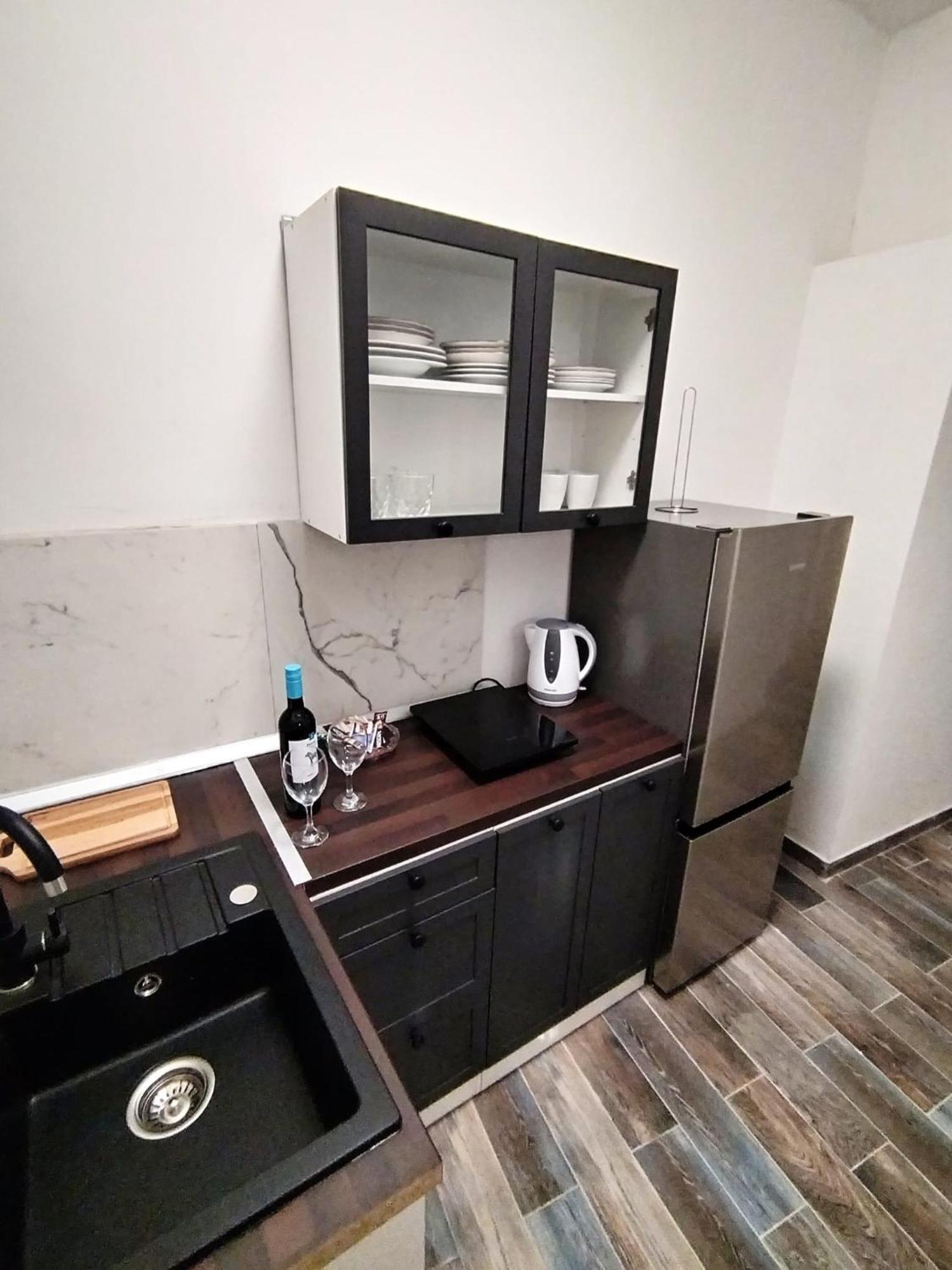 Garden In The Center Apartment Split Bilik gambar